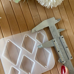 6-Cavity Diamond Shape Resin Mold – Rhombus Design from 2.5 to 5cm