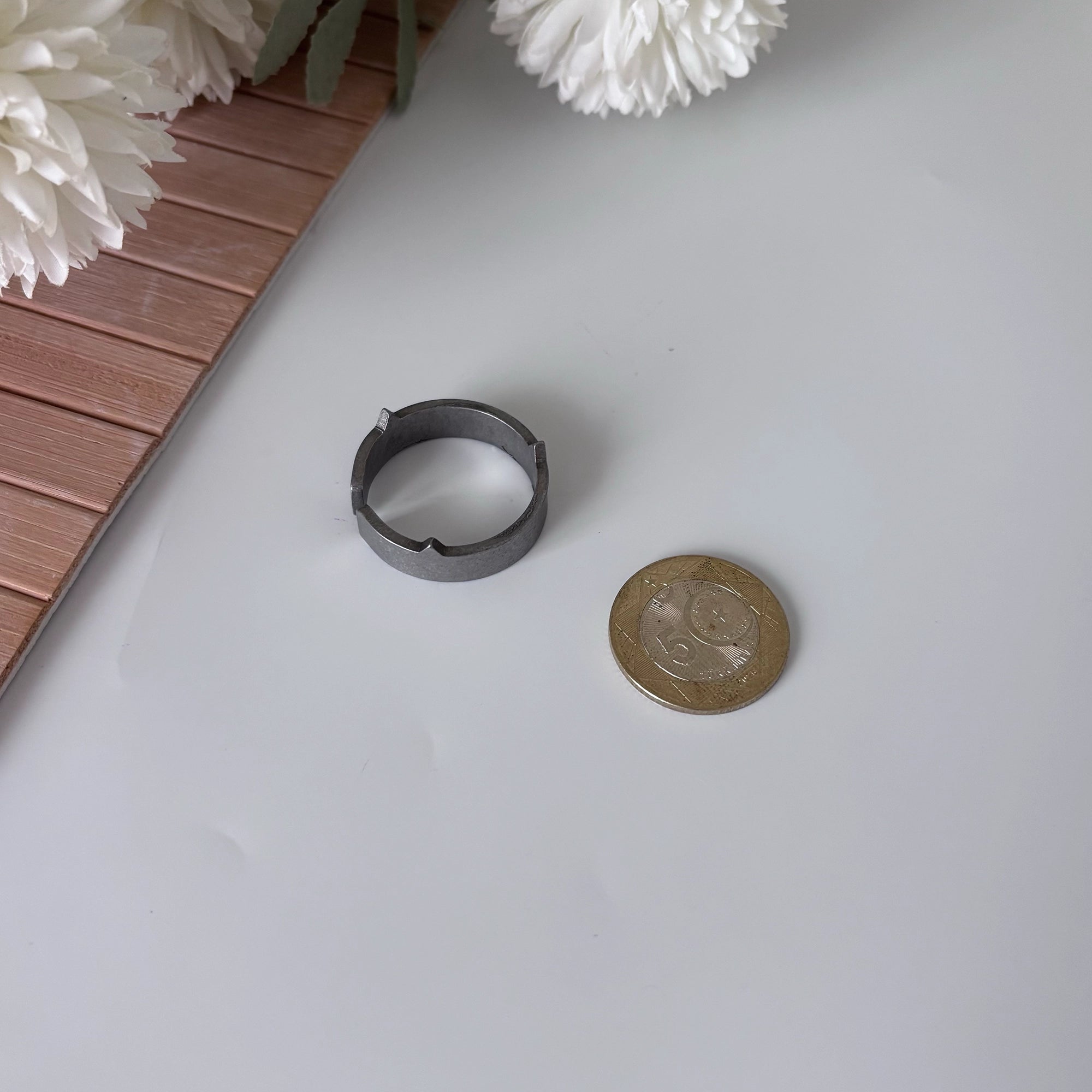 Round Metal Glaze Stilt – 1.18 in (3 cm)
