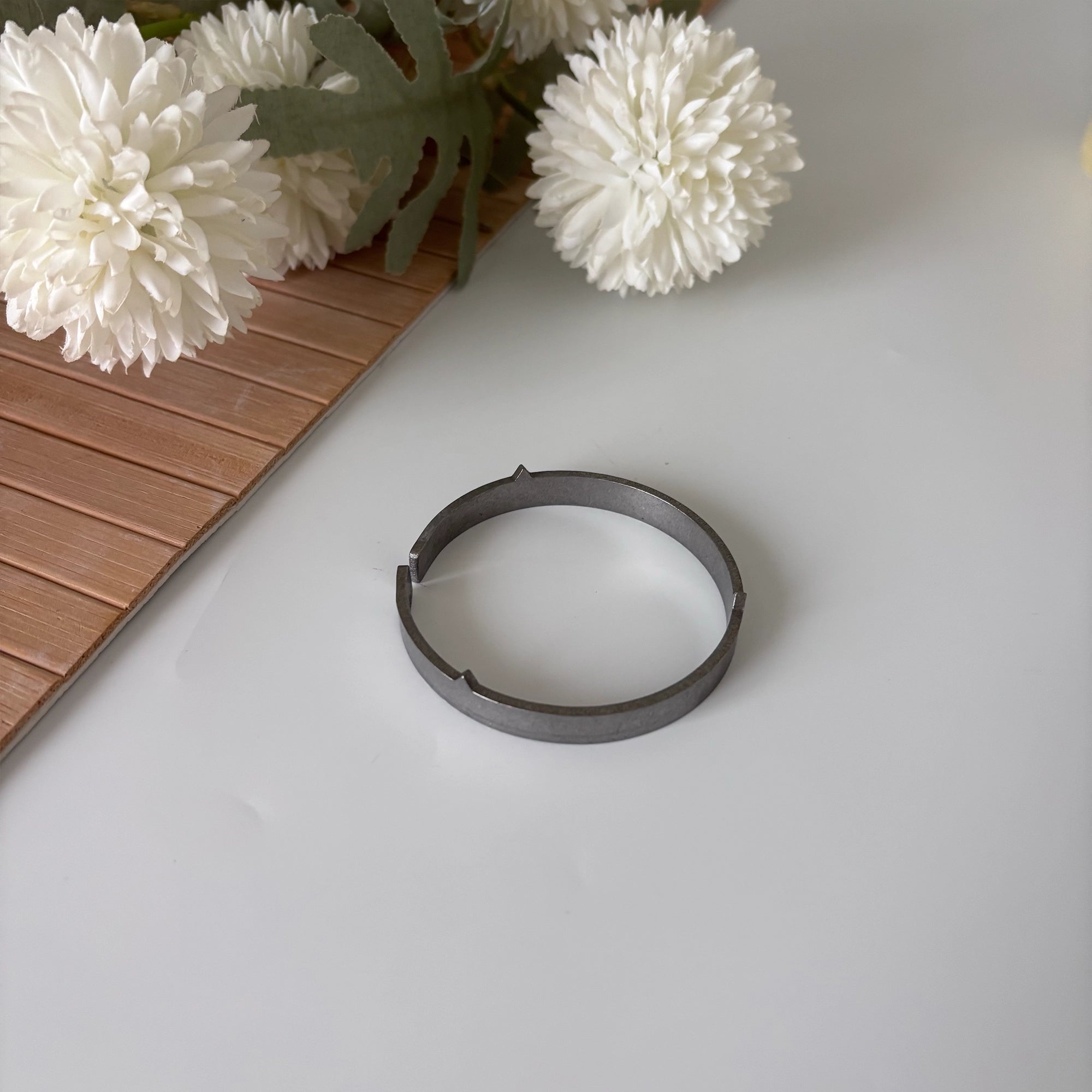 Round Metal Glaze Stilt – 2.36 in (6 cm)