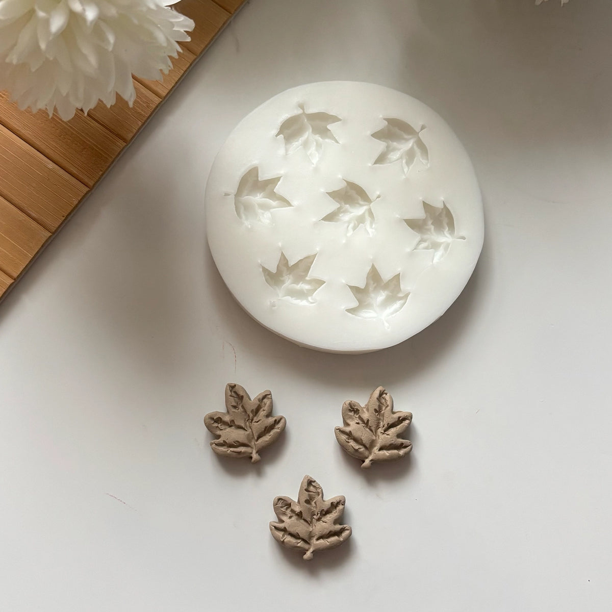 7-Cavity Sycamore Leaf Silicone Mold