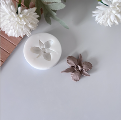 Mini Frangipani (Plumeria) Flower Silicone Mold – 4 cm (1.57”)