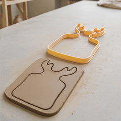 Modèle de planche à découper en argile avec manche en bois de cerf – Coupe-dalle en céramique (28 cm)