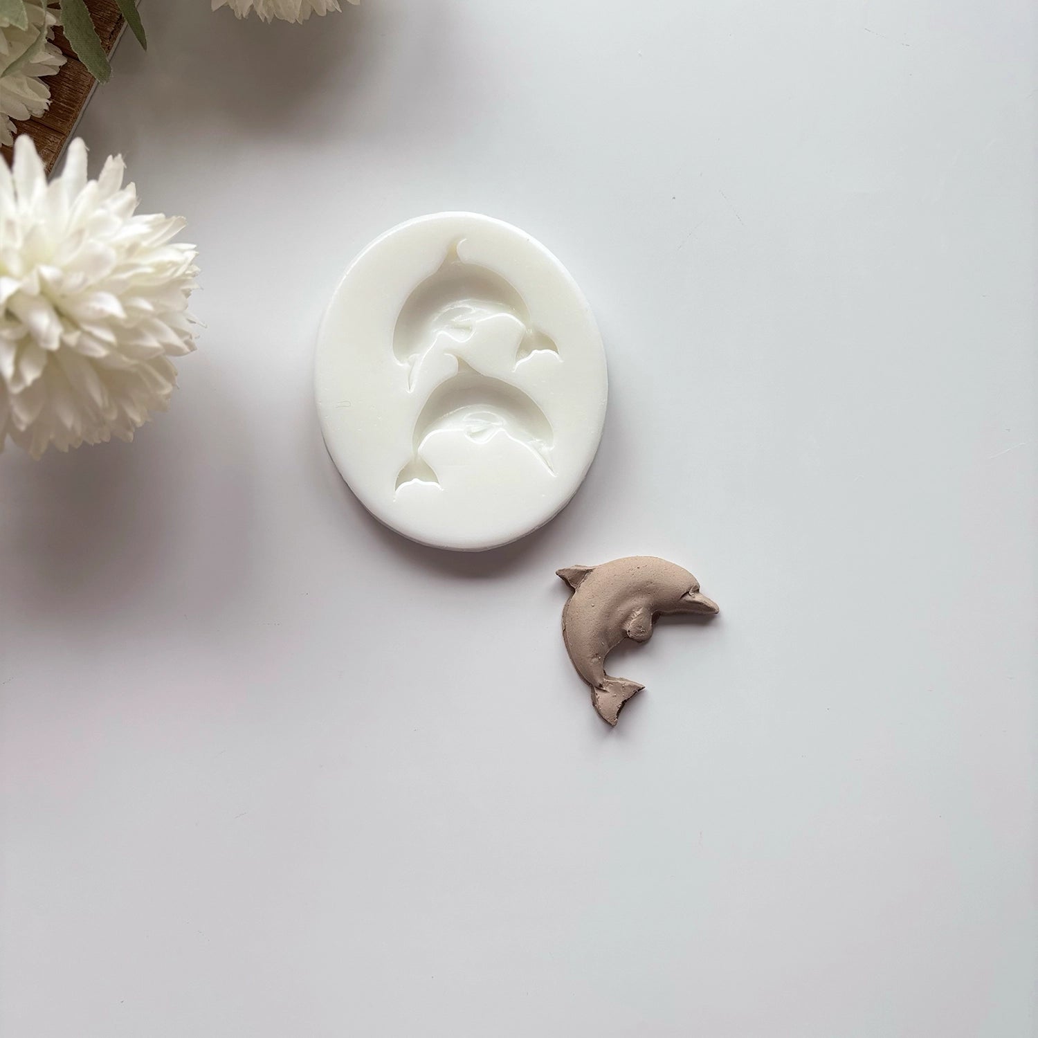 Double Dolphin Silicone Mold – 1.37” (3.5 cm)