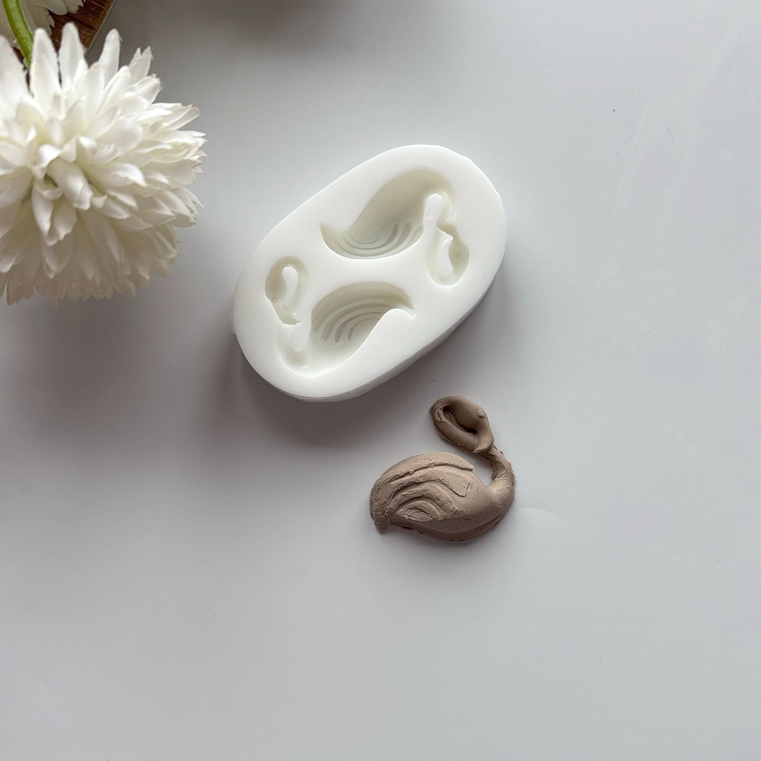 Double Swan Silicone Mold – 1.37” (3.5 cm)