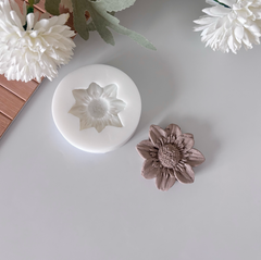 Mini Sunflower Silicone Mold – 4 cm (1.57”)