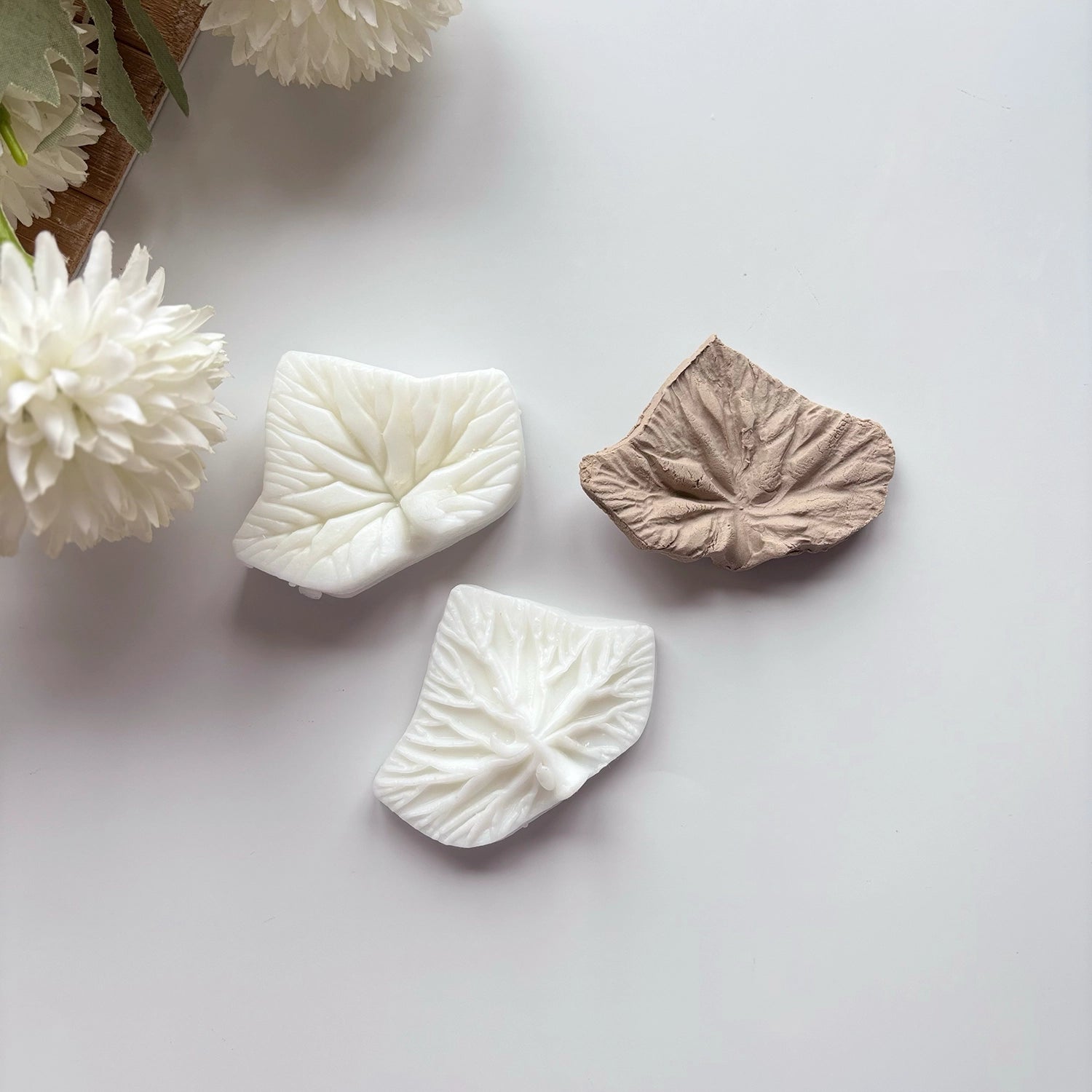Lotus Leaf Silicone Mold – 2.55” (6.5 cm)
