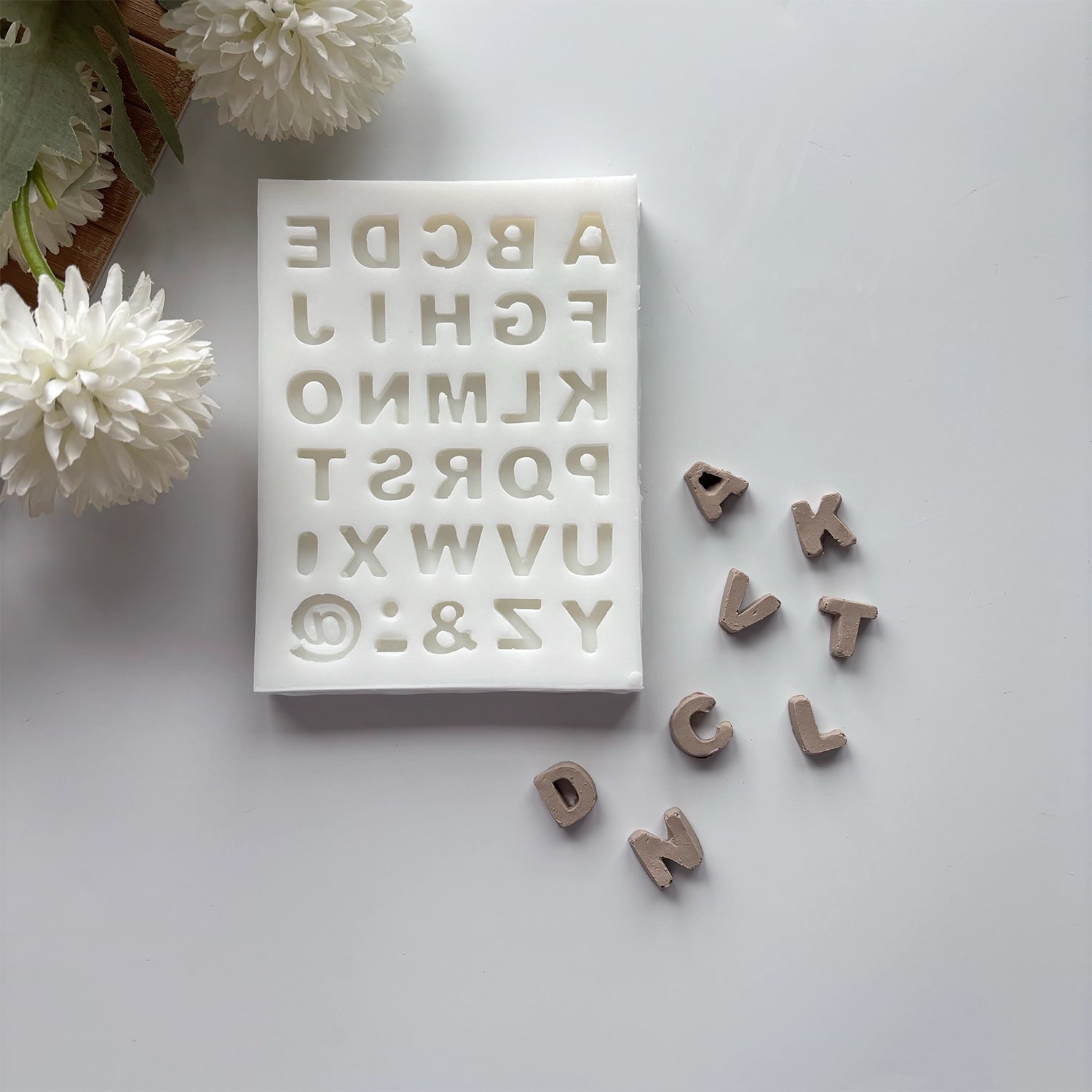 Medium Alphabet Silicone Mold – 1.5 cm (0.59”) Letters