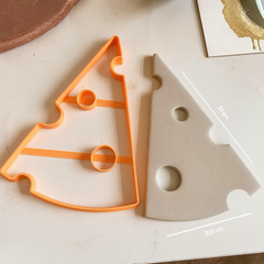 Cheese Slice Clay Cutter – Ceramic Plate Template (29 × 20.5 × 1.8 cm)