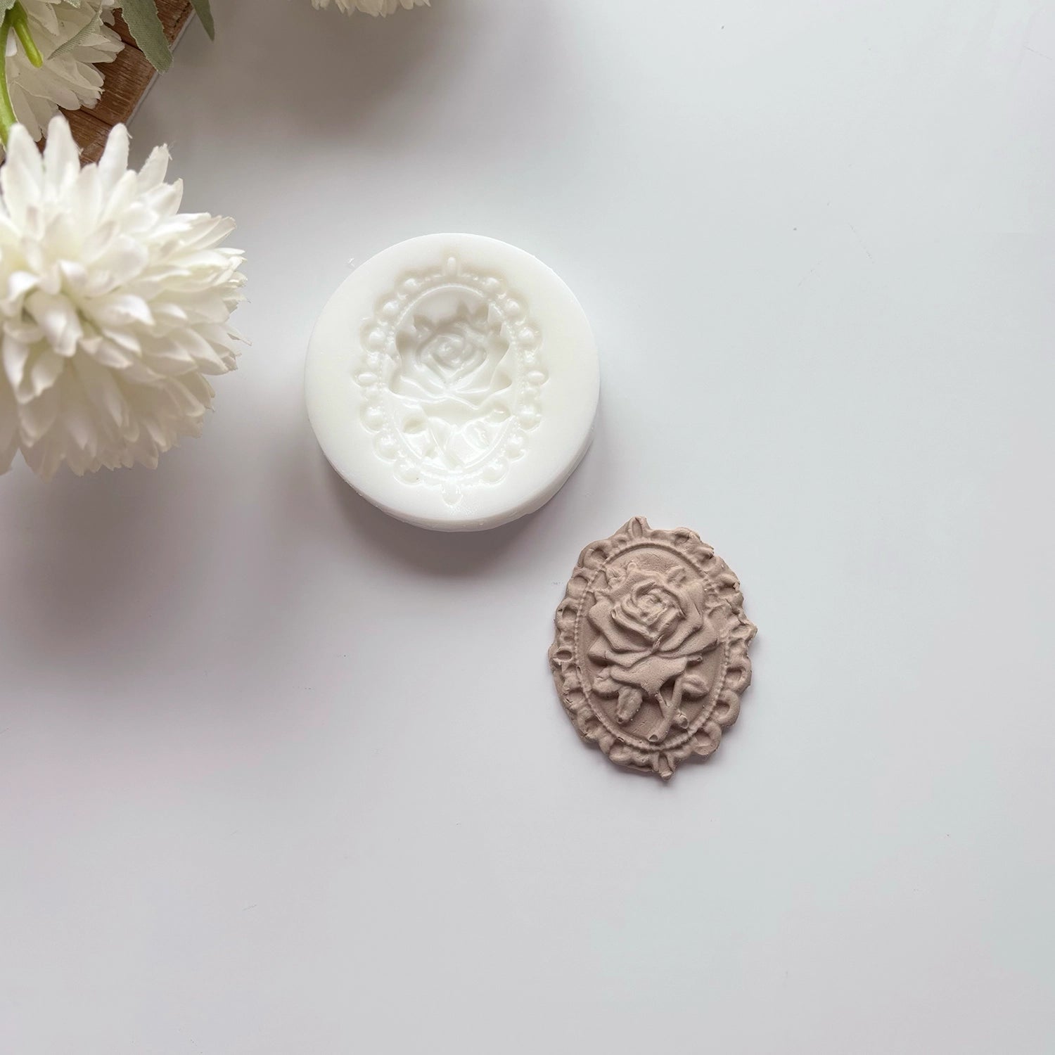 Rose Frame Silicone Mold – 1.96” (5 cm)