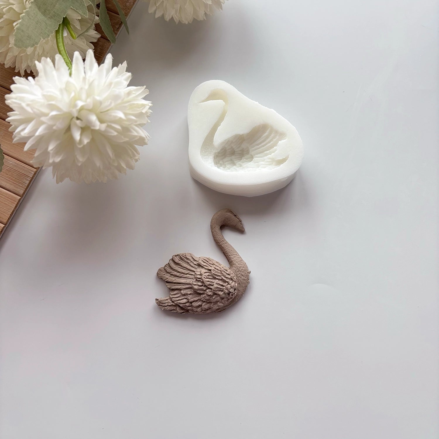 Swan Silicone Mold – 2.16” (5.5 cm)