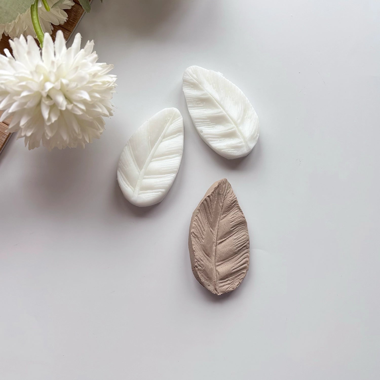 Tropical Leaf Silicone Mold – 2.36” (6 cm)